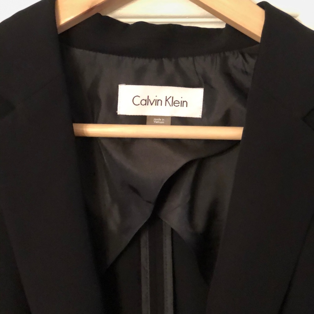 Calvin Klein Black Sleeveless Blazer Vest - Picture 5 of 7